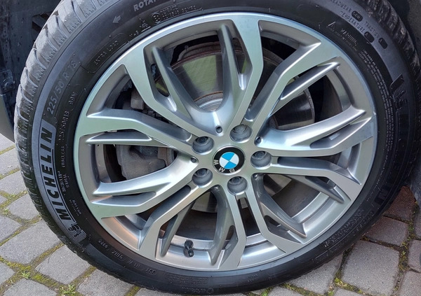 BMW X1 cena 83900 przebieg: 92000, rok produkcji 2016 z Pszczyna małe 704